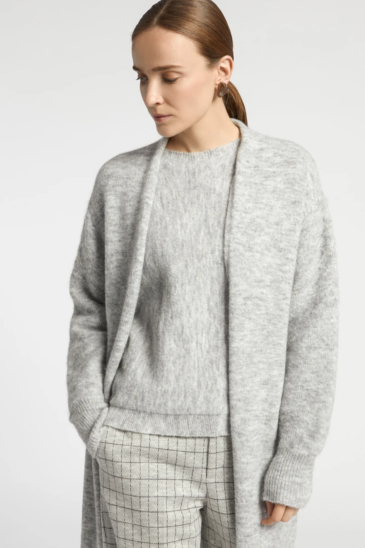 lange_gilet_van_alpacawol_2-1.webp DAMES Xandres Lange gilet van alpacawol