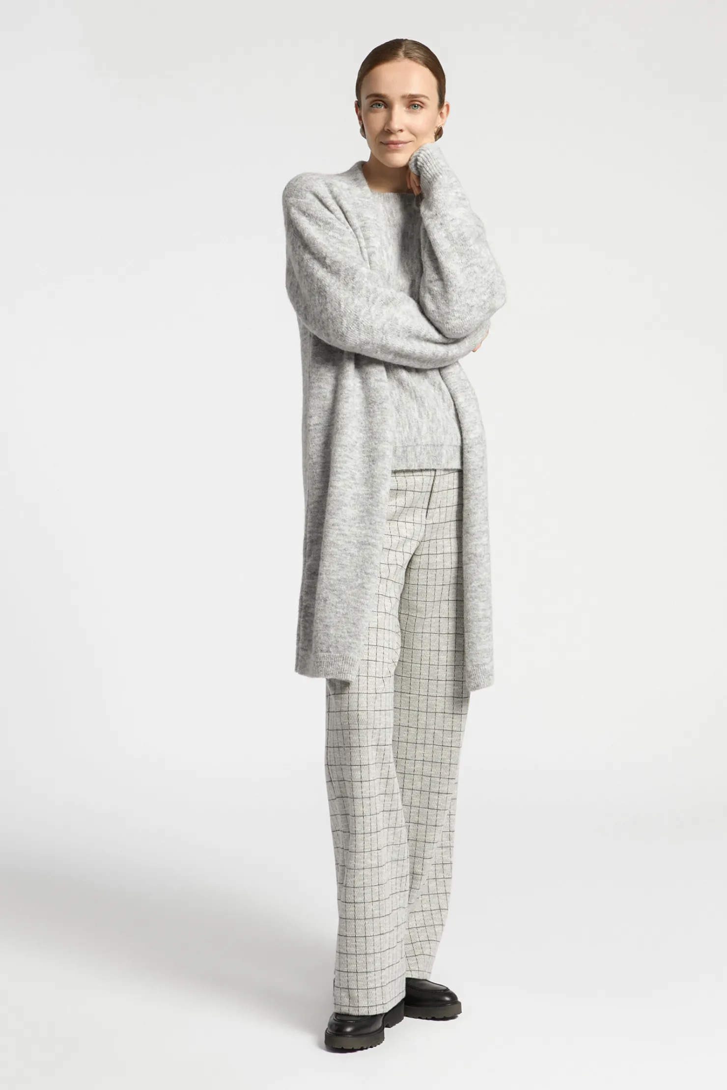 lange_gilet_van_alpacawol_4.webp DAMES Xandres Lange gilet van alpacawol