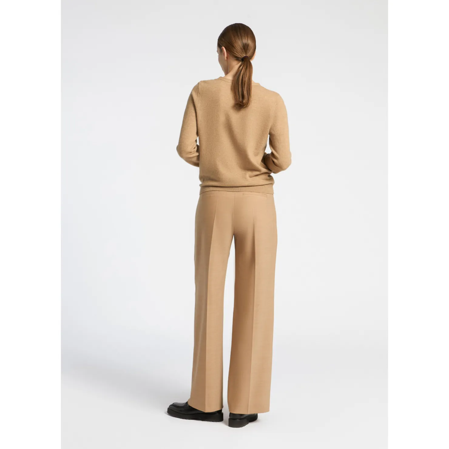 pull_met_knopen_op_schouder_8-1.webp DAMES Xandres Pull met knopen op schouder